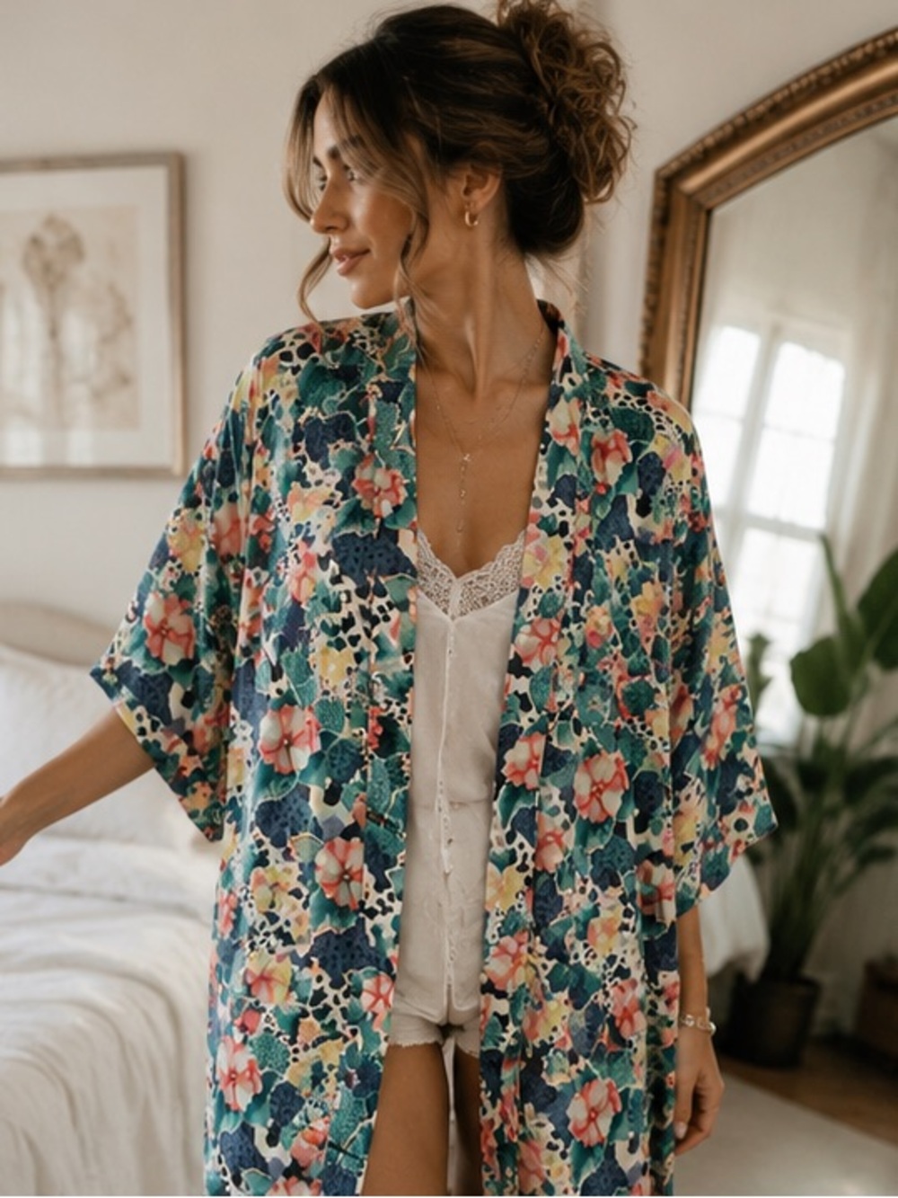 Vintage Victoria’s Secret 100% Silk Floral Lounge Kimono Cover Up Gold Label